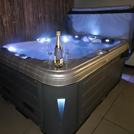 Mit Jacuzzi Enschede 10km * Gronau (Westfalen)